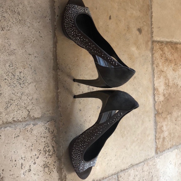 Shoes - Picture 4 of 8